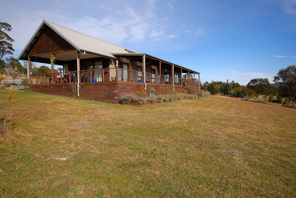 Grey Gums Road Farmhouse Exterior Wollongong by Bruce Condell