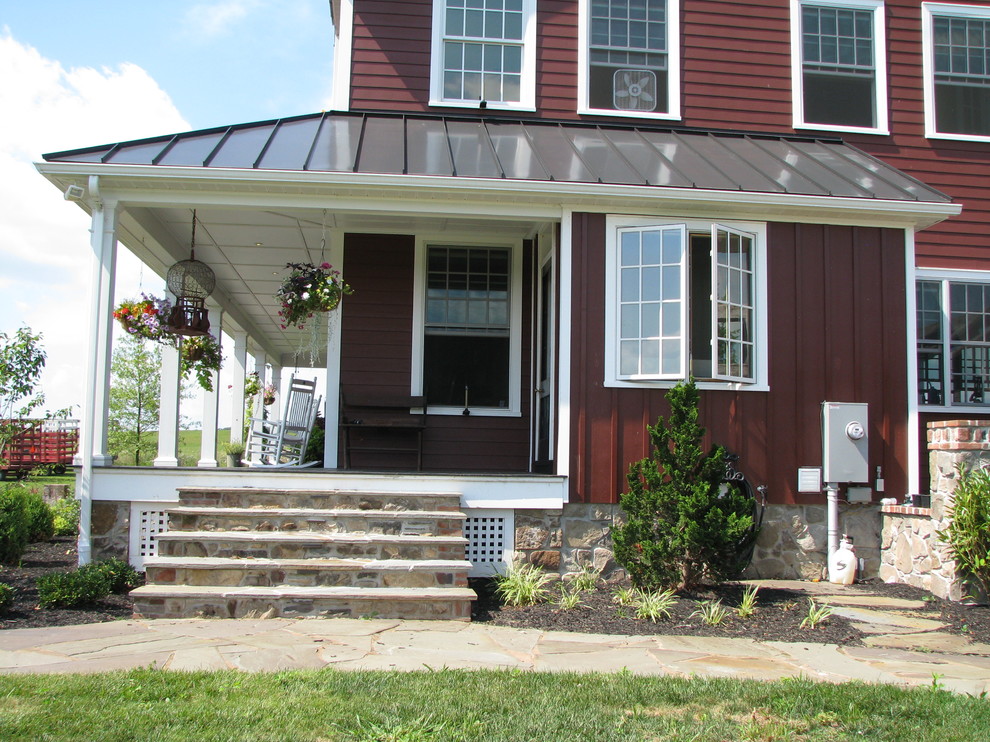 Country Haus mit roter Fassadenfarbe in Baltimore