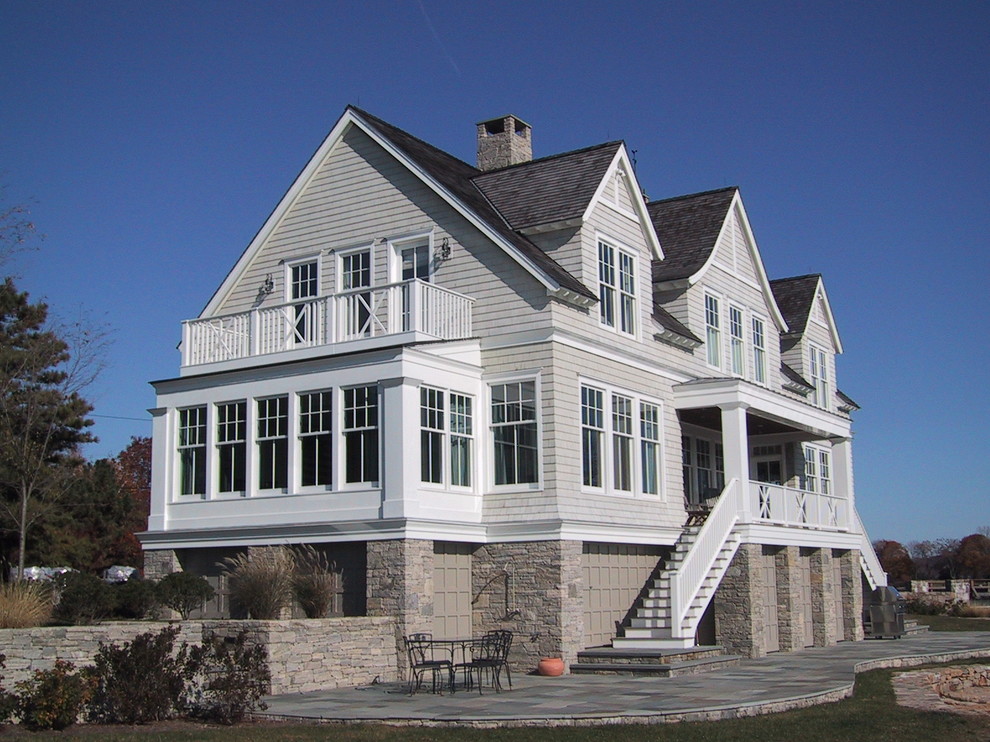 Aménagement d'une façade de maison classique.