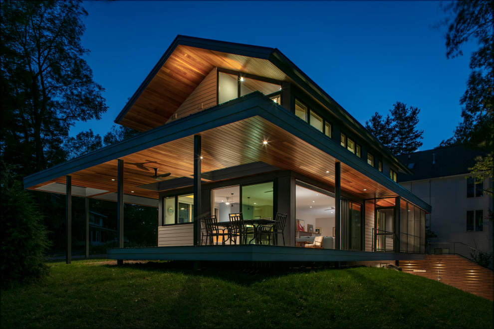 Imagen de fachada de casa minimalista de tamaño medio de dos plantas