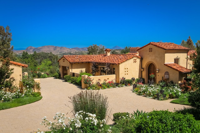 Hacienda-Style Estate in Rancho Santa Fe, CA - Méditerranéen - Jardin - San  Diego - par Linda Sansone & Associates | Houzz