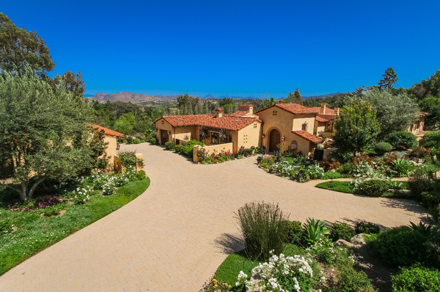 Stunning Mediterranean Rancho Santa Fe Home For Sale.6367 Calle
