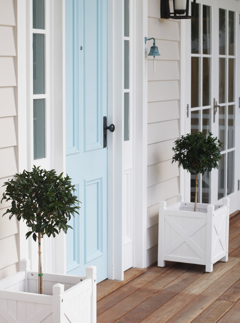 Hamptons Planter Box Traditional Exterior Brisbane By Seacova Houzz Au