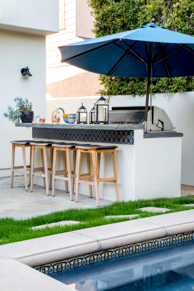 Inspiration for an eclectic patio remodel in Los Angeles