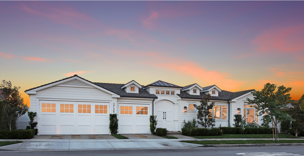 This is an example of a beach style house exterior in Orange County.
