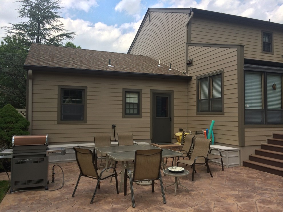 HardiePlank Khaki Brown (East Hanover, NJ) Traditional Exterior