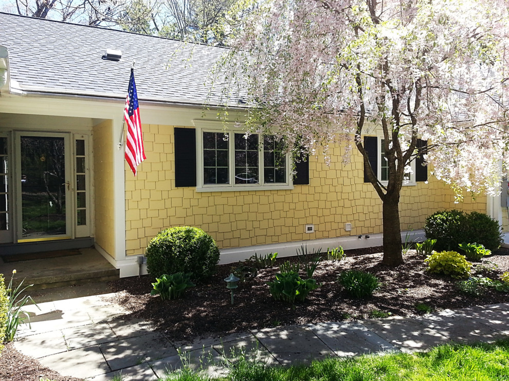 HardieShingle Cedarmill Staggered Woodland Cream Traditional