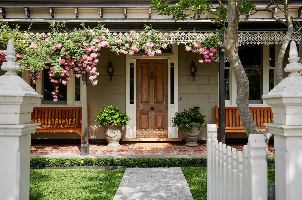 Elegant exterior home photo in Melbourne