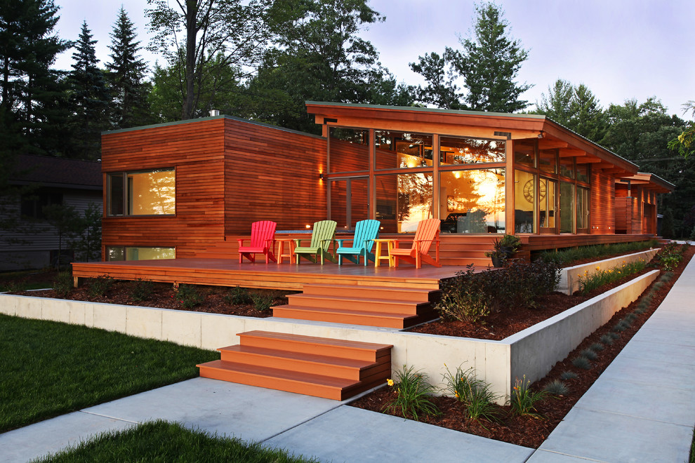 Design ideas for a modern house exterior in Detroit.