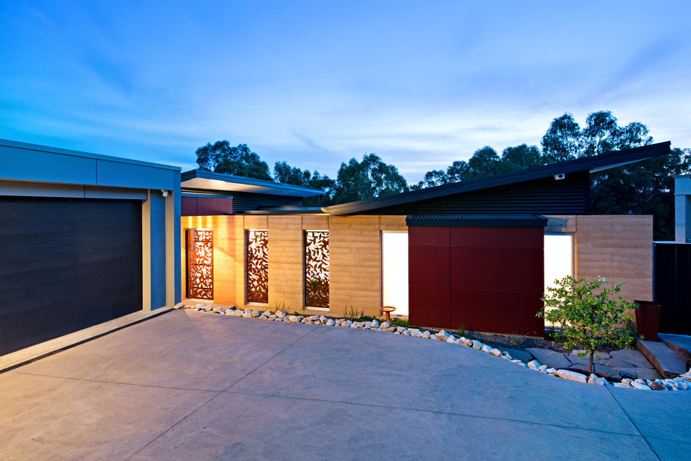 Inspiration for a contemporary house exterior in Adelaide.