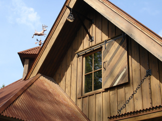 Aménagement d'une façade de maison montagne.