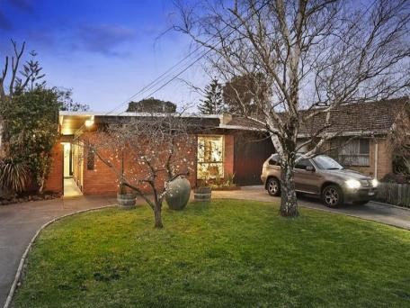 1960s exterior home photo in Melbourne