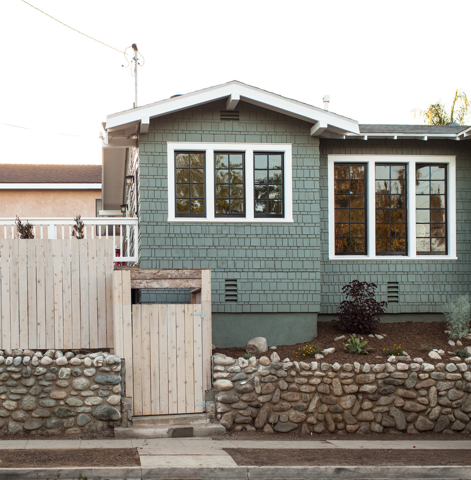 Example of an arts and crafts exterior home design in Los Angeles