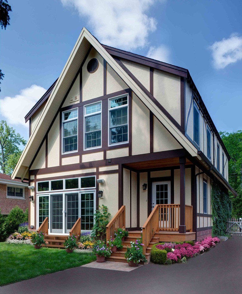 Traditional exterior home idea in Chicago