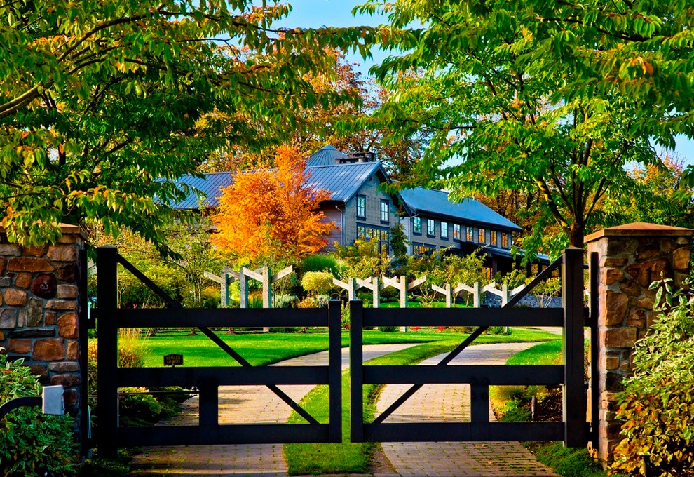 Hillcrest Farm by Design Guild Homes Rustic Exterior Seattle by