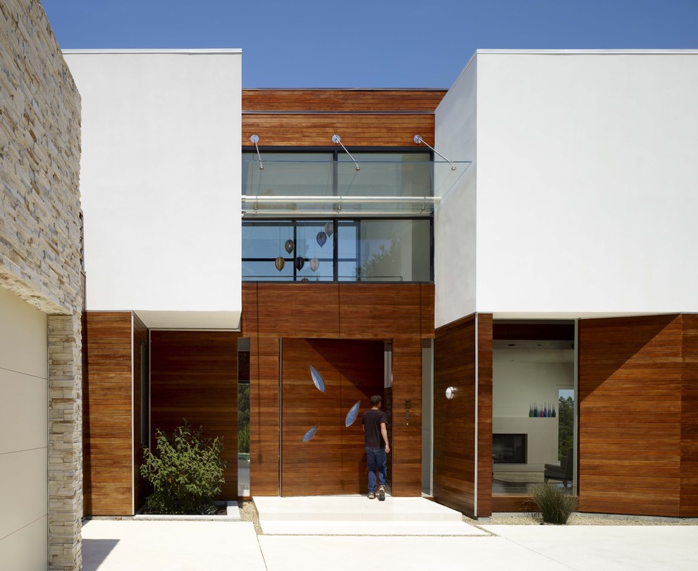 Inspiration for a contemporary house exterior in San Francisco.