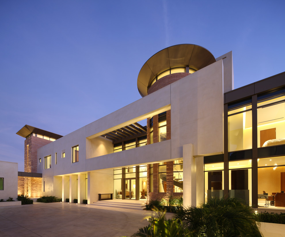 Geräumiges, Zweistöckiges Modernes Haus in Los Angeles
