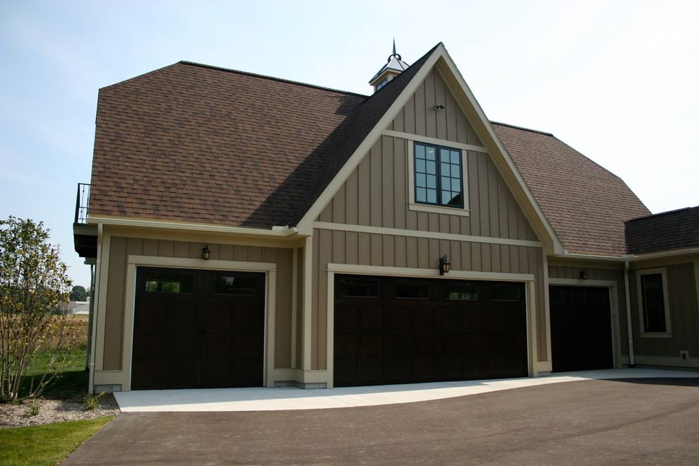 Inspiration for a timeless garage remodel in Grand Rapids