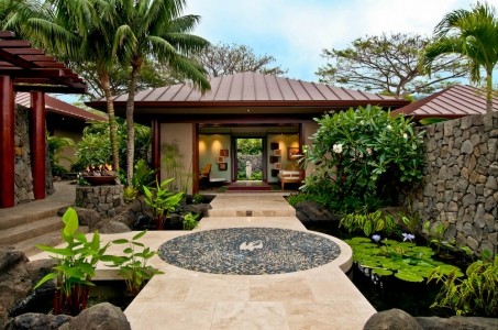 Island style exterior home photo in Hawaii