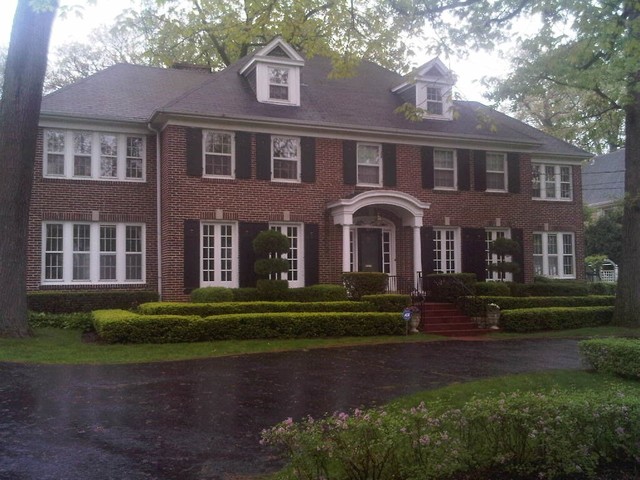 Home Alone House In Winnetka Traditional Exterior Chicago By Ashland Millwork Inc Houzz Nz