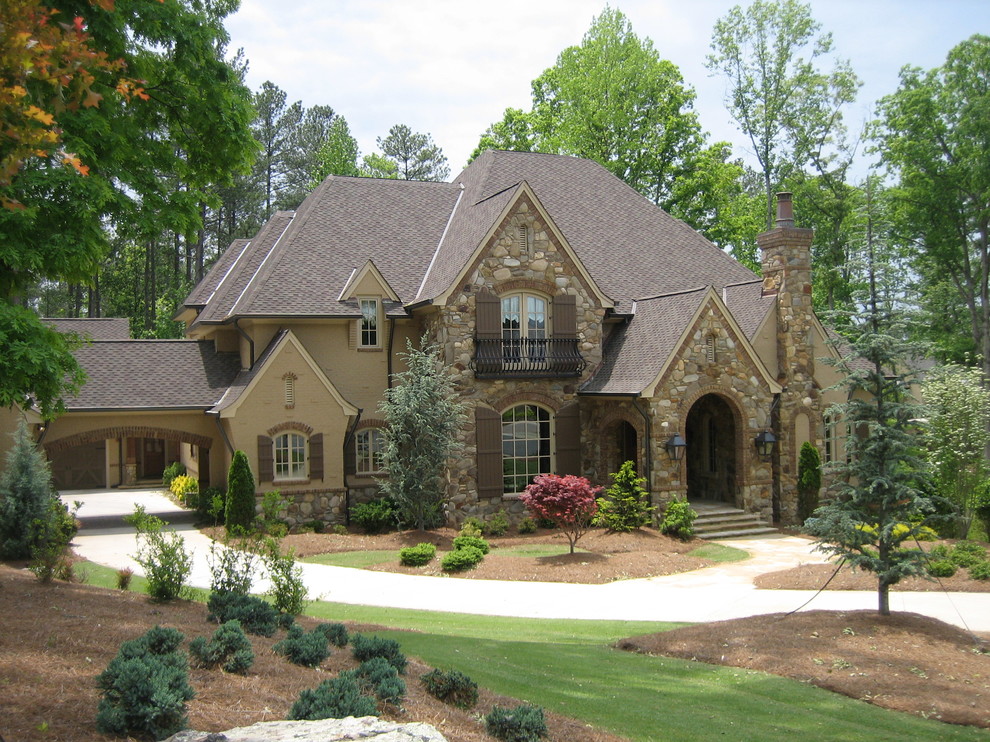 HOMES BUILT IN THE RIVER CLUB, SUWANEE Traditional Exterior Atlanta by Adams Residential