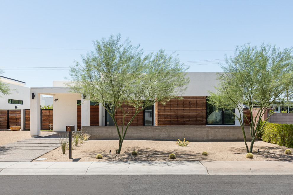 Modern exterior home idea in Phoenix