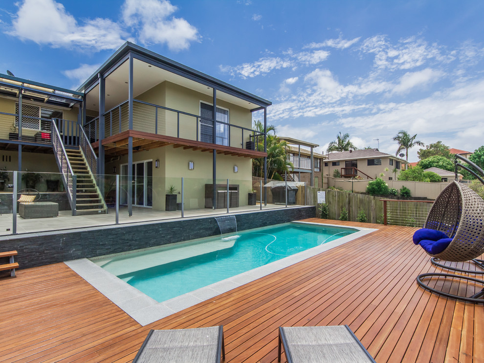 Großes, Zweistöckiges Modernes Einfamilienhaus mit beiger Fassadenfarbe und Flachdach in Gold Coast - Tweed