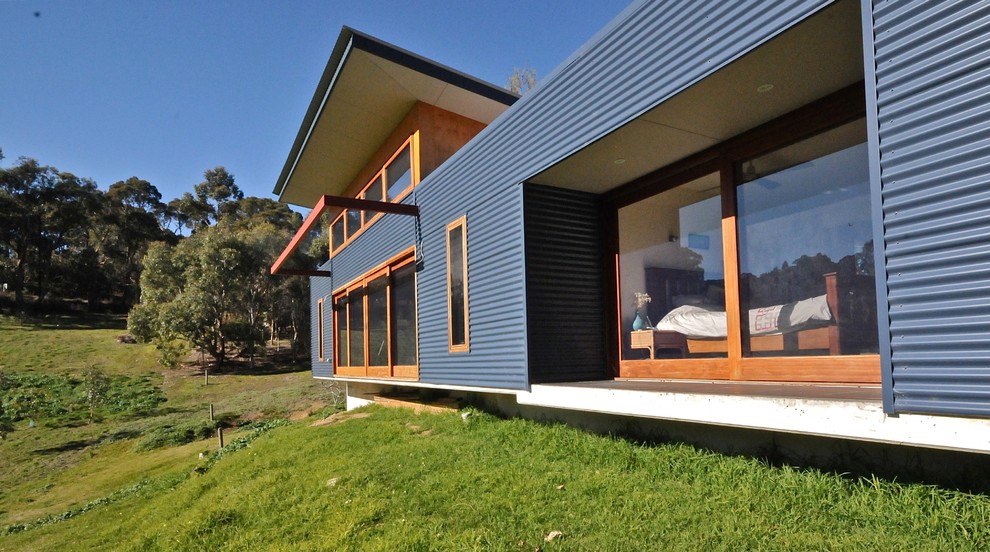 Mittelgroßes, Einstöckiges Modernes Haus mit blauer Fassadenfarbe in Adelaide