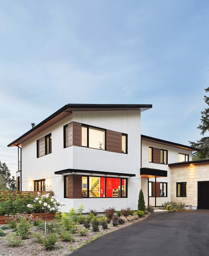 House on Grand River Transitional Exterior Other by Solares