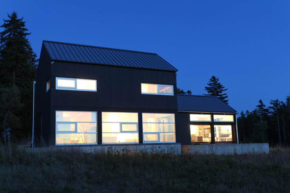 Inspiration for a farmhouse house exterior in Portland Maine.