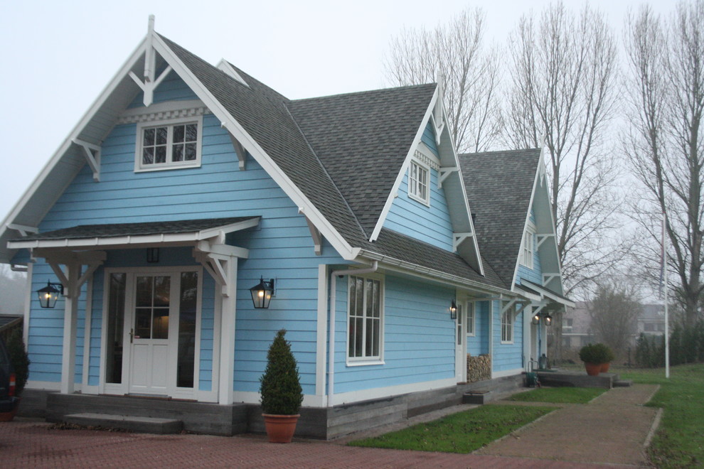 Example of a classic exterior home design in Amsterdam