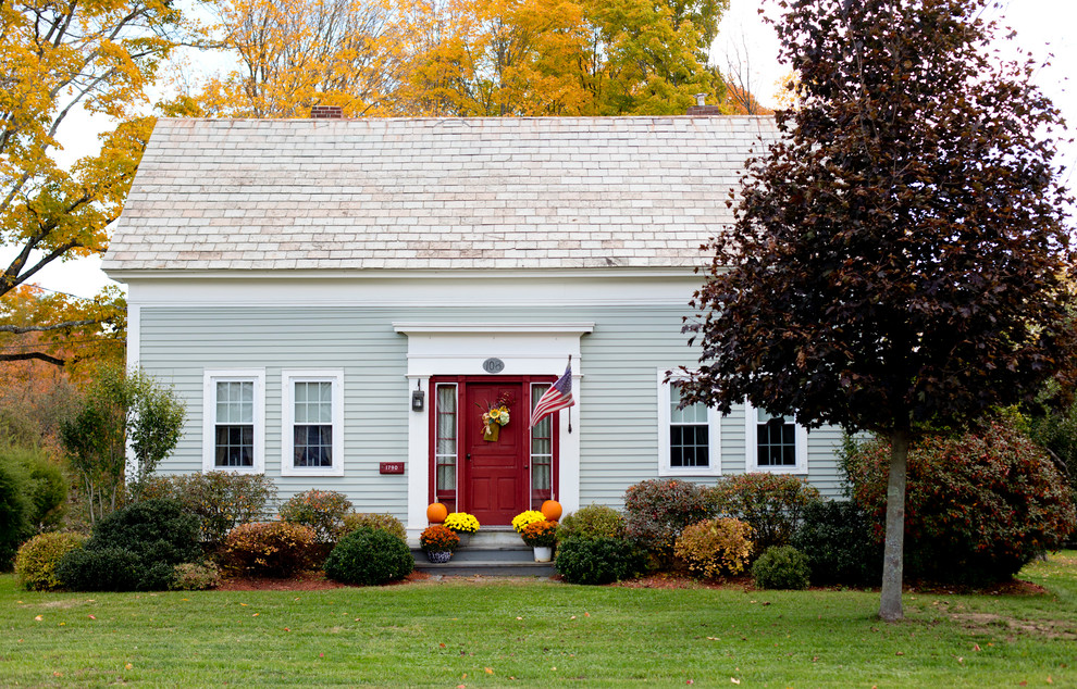 Inspiration for a timeless exterior home remodel in New York