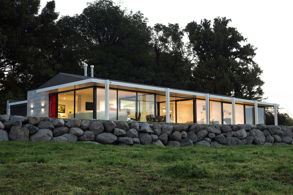 Inspiration for a contemporary exterior home remodel in Dunedin