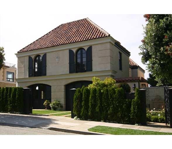 サンフランシスコにあるトラディショナルスタイルのおしゃれな家の外観の写真