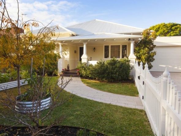 Example of a classic exterior home design in Perth