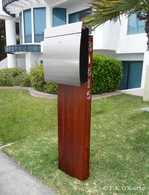 Ipe Mailbox Post - Contemporary - Exterior - Los Angeles - by TKO Structure  | Houzz