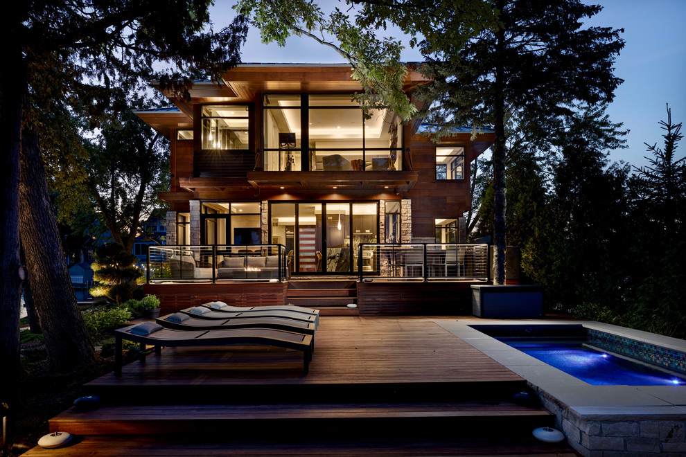 Inspiration for a contemporary house exterior in Grand Rapids.