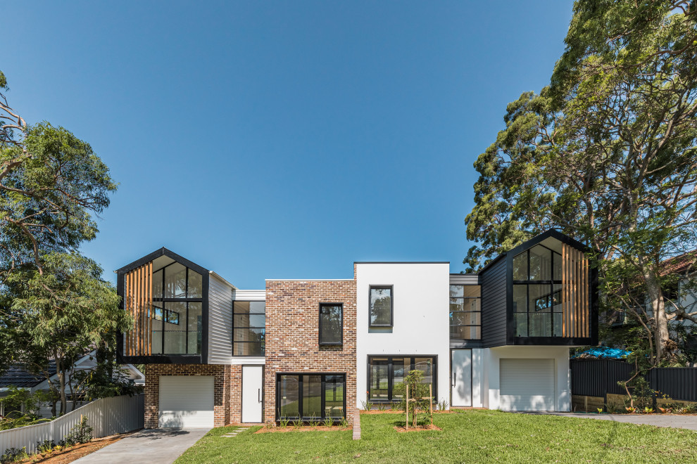 Mittelgroße, Zweistöckige Moderne Doppelhaushälfte in Sydney