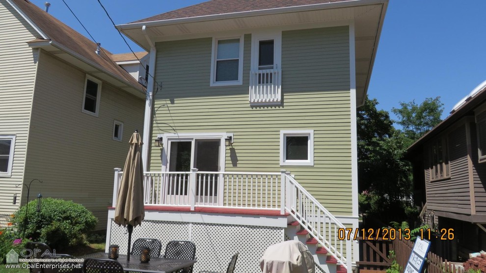 James Hardie Heathered Moss Siding on Historic Home in Elmhurst