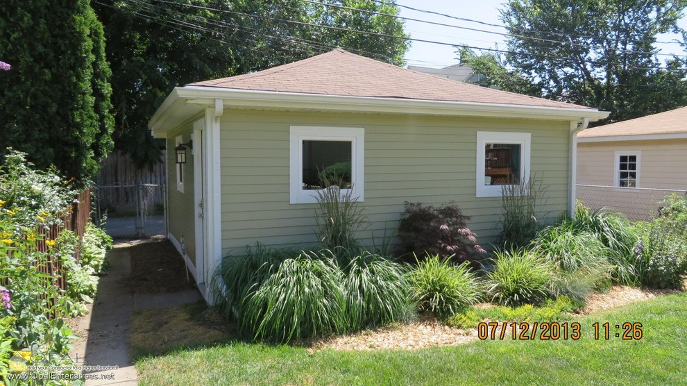James Hardie Heathered Moss Siding on Historic Home in Elmhurst