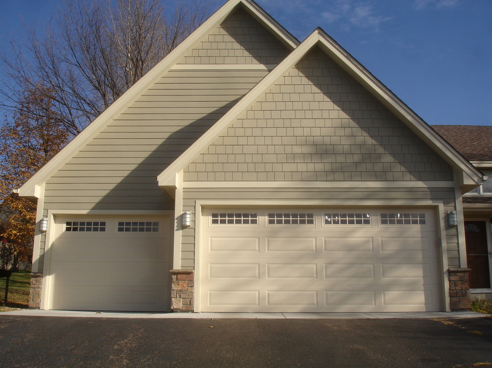 James Hardie Siding Plymouth, MN Traditional Garage Minneapolis by Craftsman's Choice