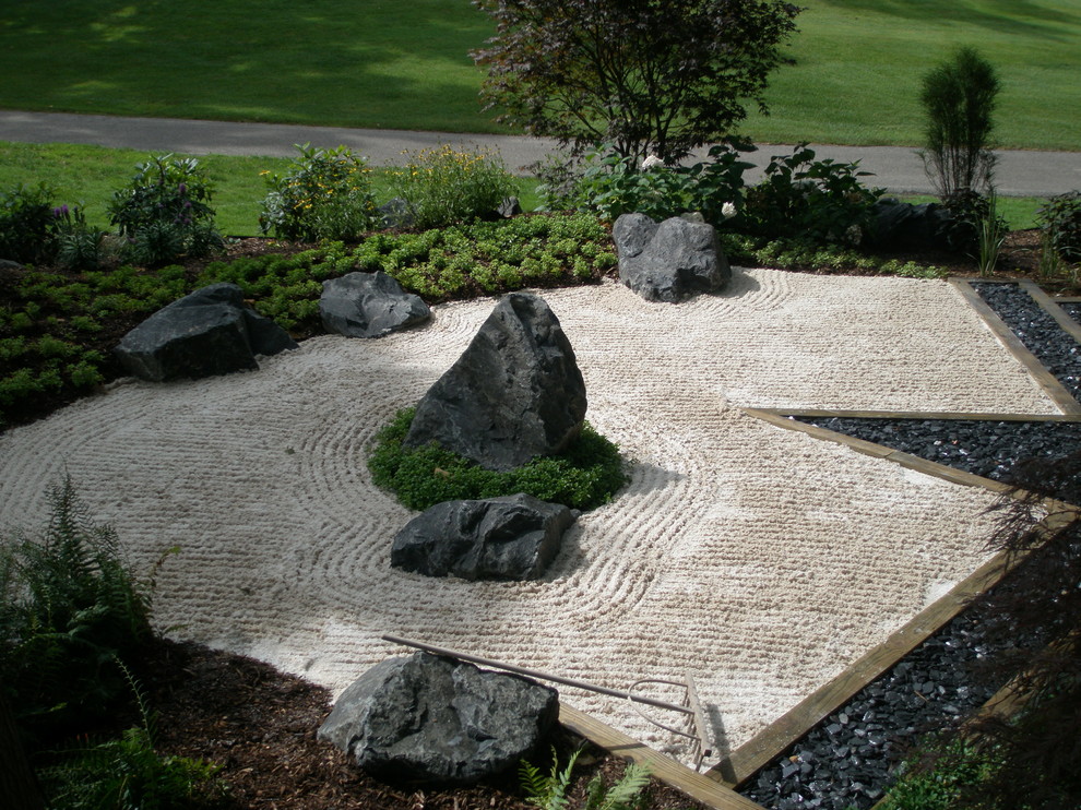 Inspiration for a zen exterior home remodel in Grand Rapids