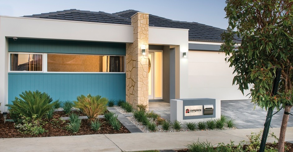 Beach style exterior home photo in Perth