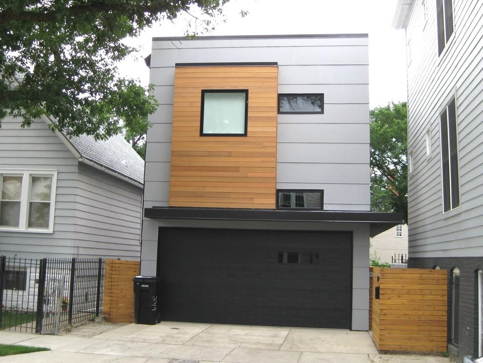 Inspiration for a contemporary house exterior in Chicago.