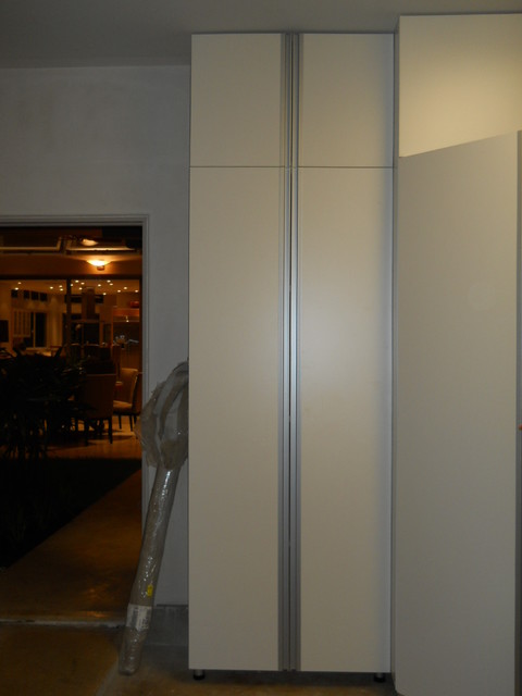 Kahala Garage Moderne Fa ade Hawa Par Inspired Closets Hawaii 