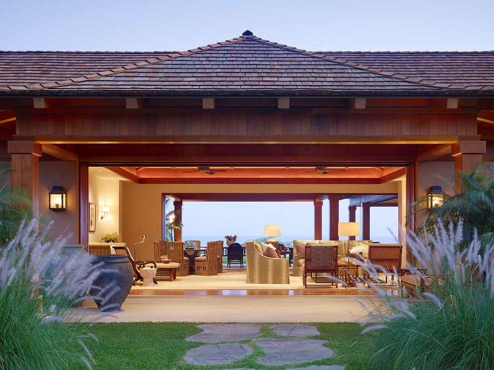 Island style one-story exterior home photo in Hawaii