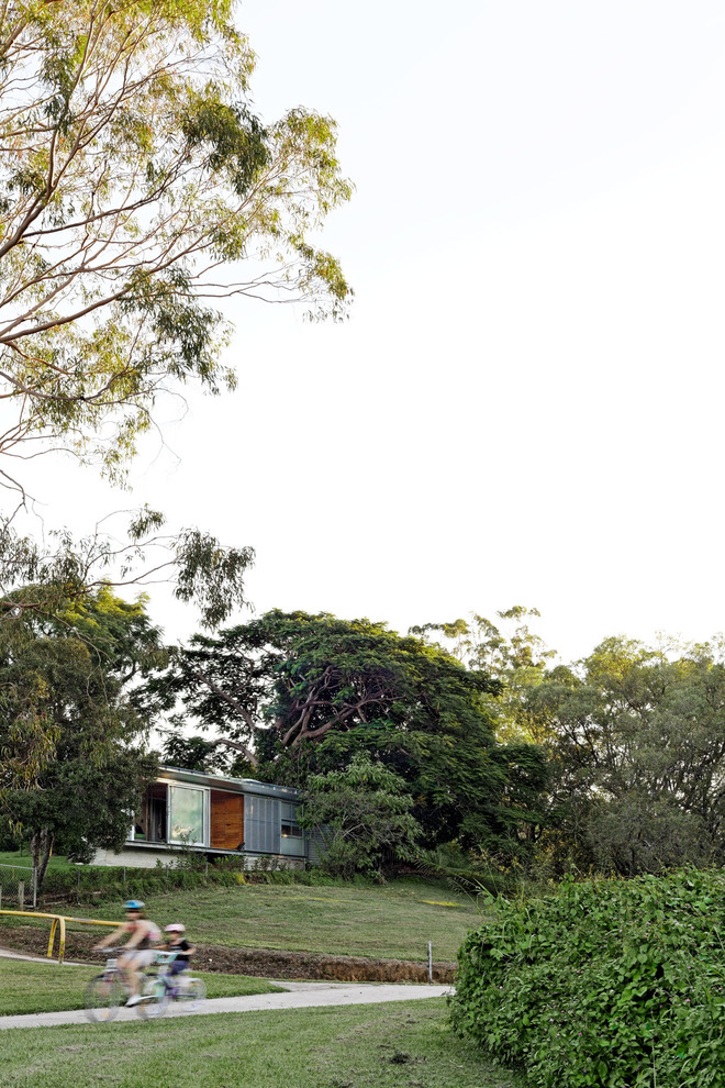 Small industrial house exterior in Sunshine Coast.