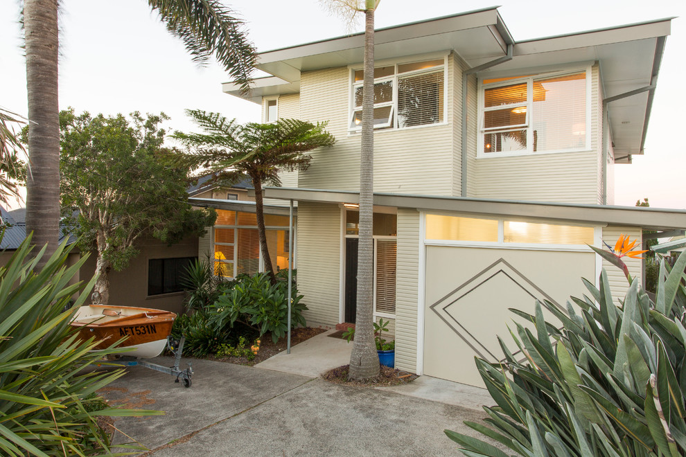Kiama Beach House Midcentury Exterior Sydney by Michael Bell