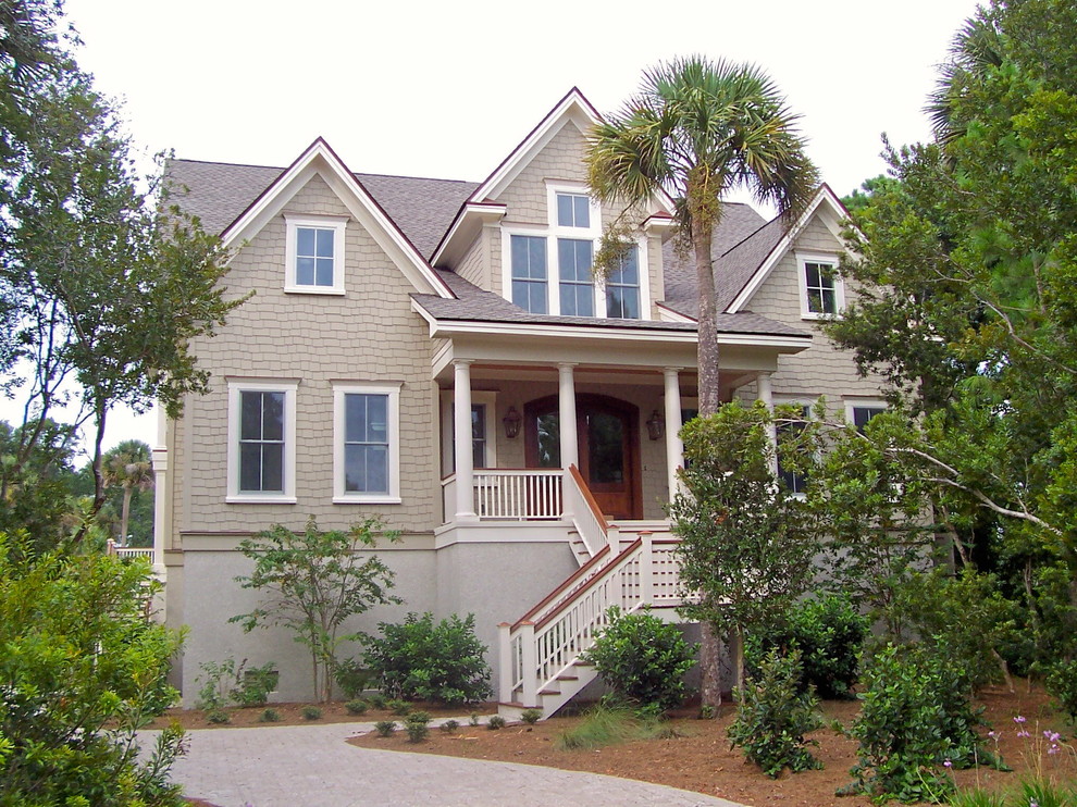 Photo of a beach style house exterior in Charleston.