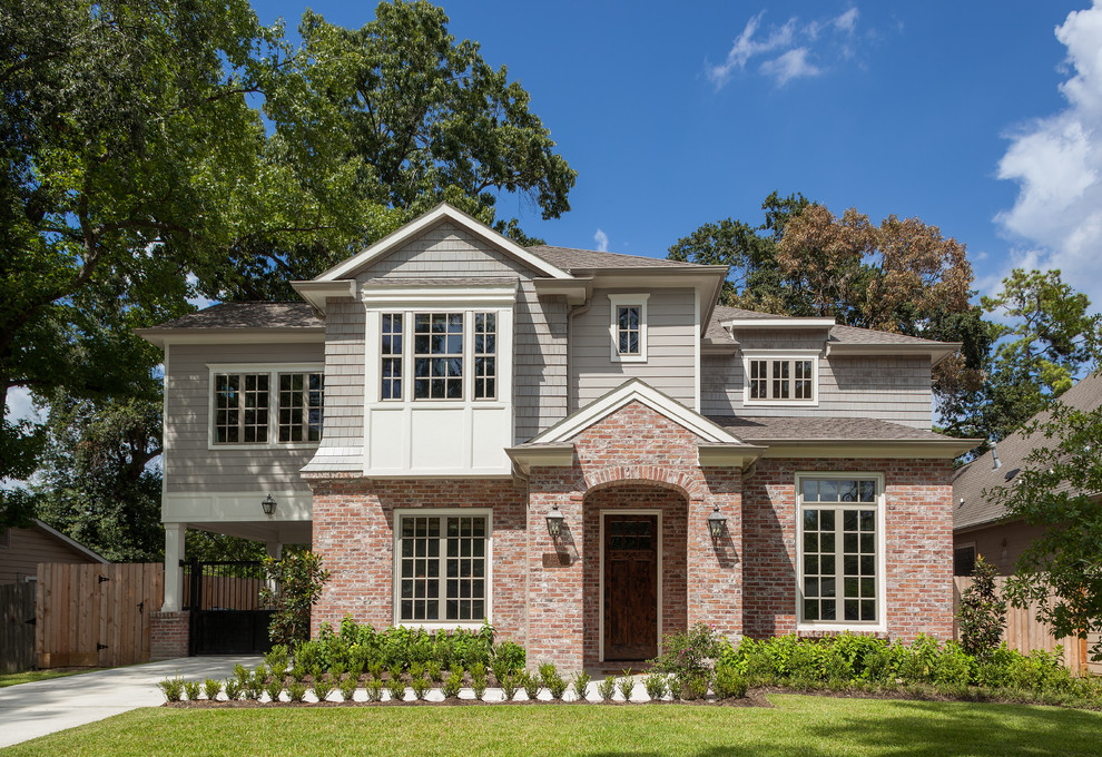 Classic house exterior in Houston with mixed cladding.
